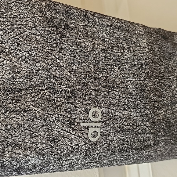 Alo full length metallic leggings - Picture 5 of 9